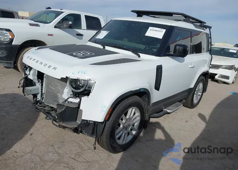 2022 Land Rover Defender 90 S z USA, uszkodzony, nr VIN SALEJ6RX9N2078870